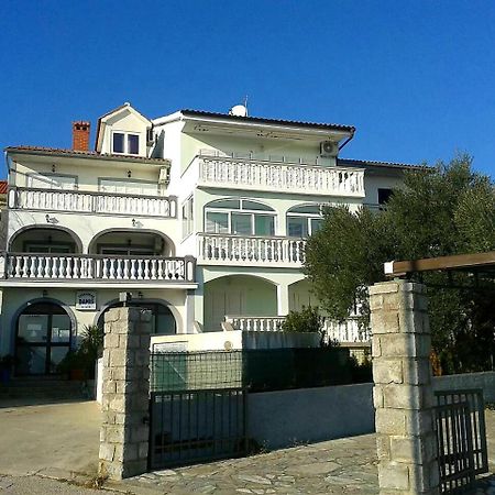 Apartmani Djurda Krk Town Εξωτερικό φωτογραφία